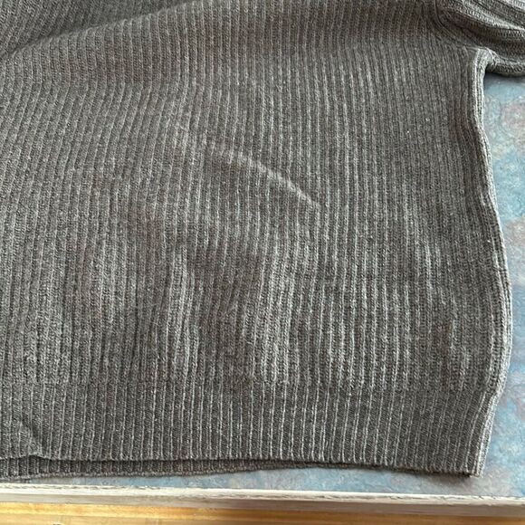 Cabela’s Lambswool brown Crewneck Sweater Lg - Picture 7 of 8